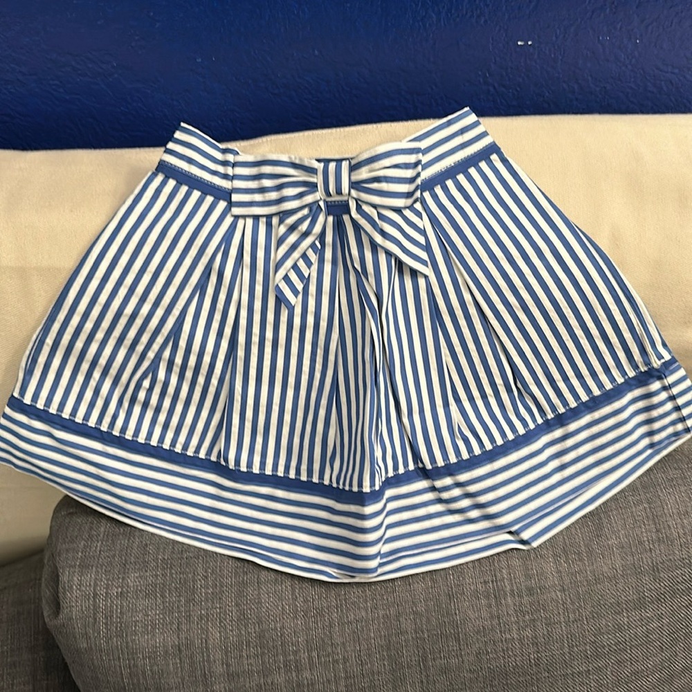 Janie and Jack blew and white striped skirt